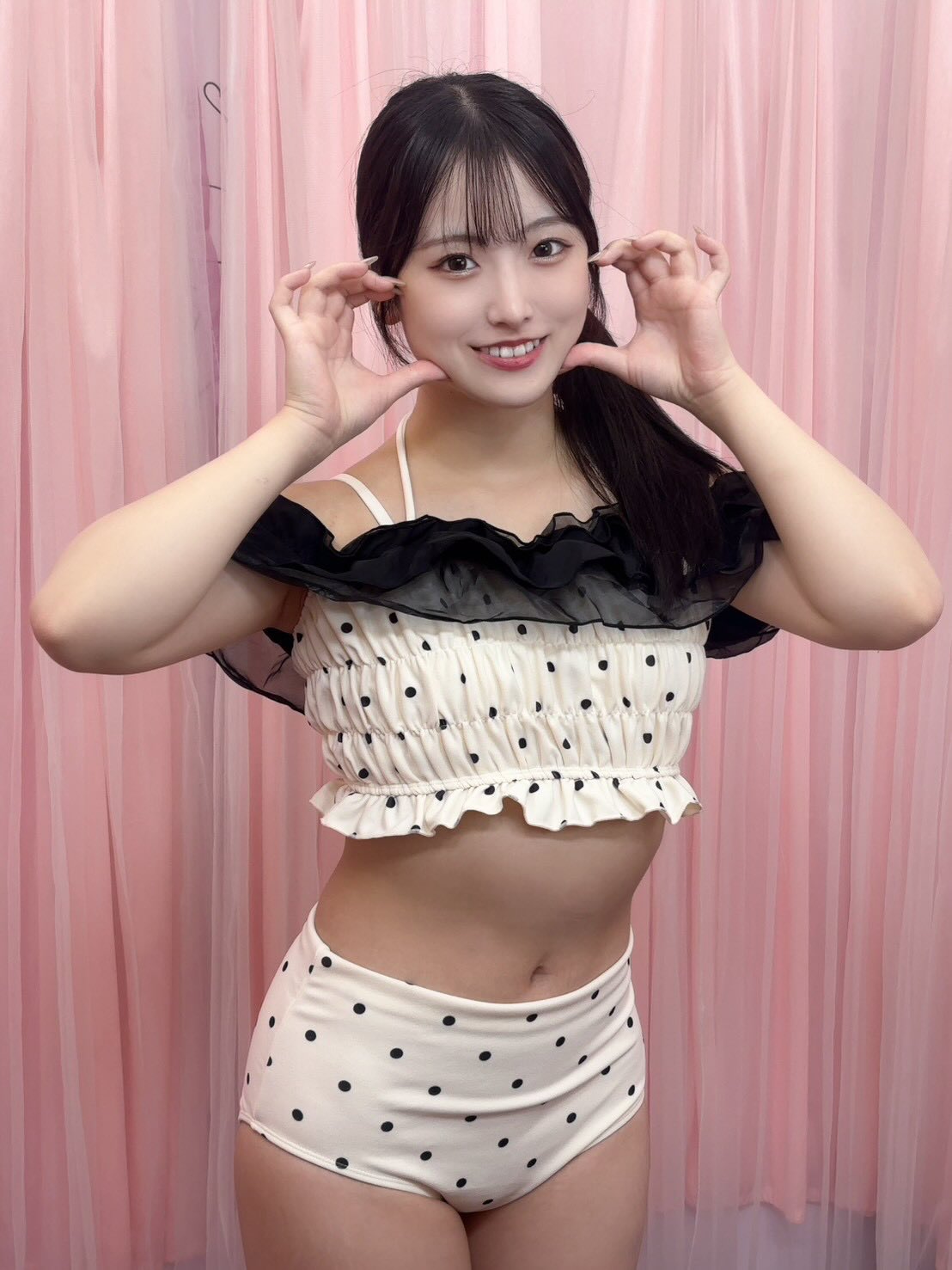 Nanami Nakamori ลุคชุดว่ายน้ำเซ็กซี่ ภาพที่ 1